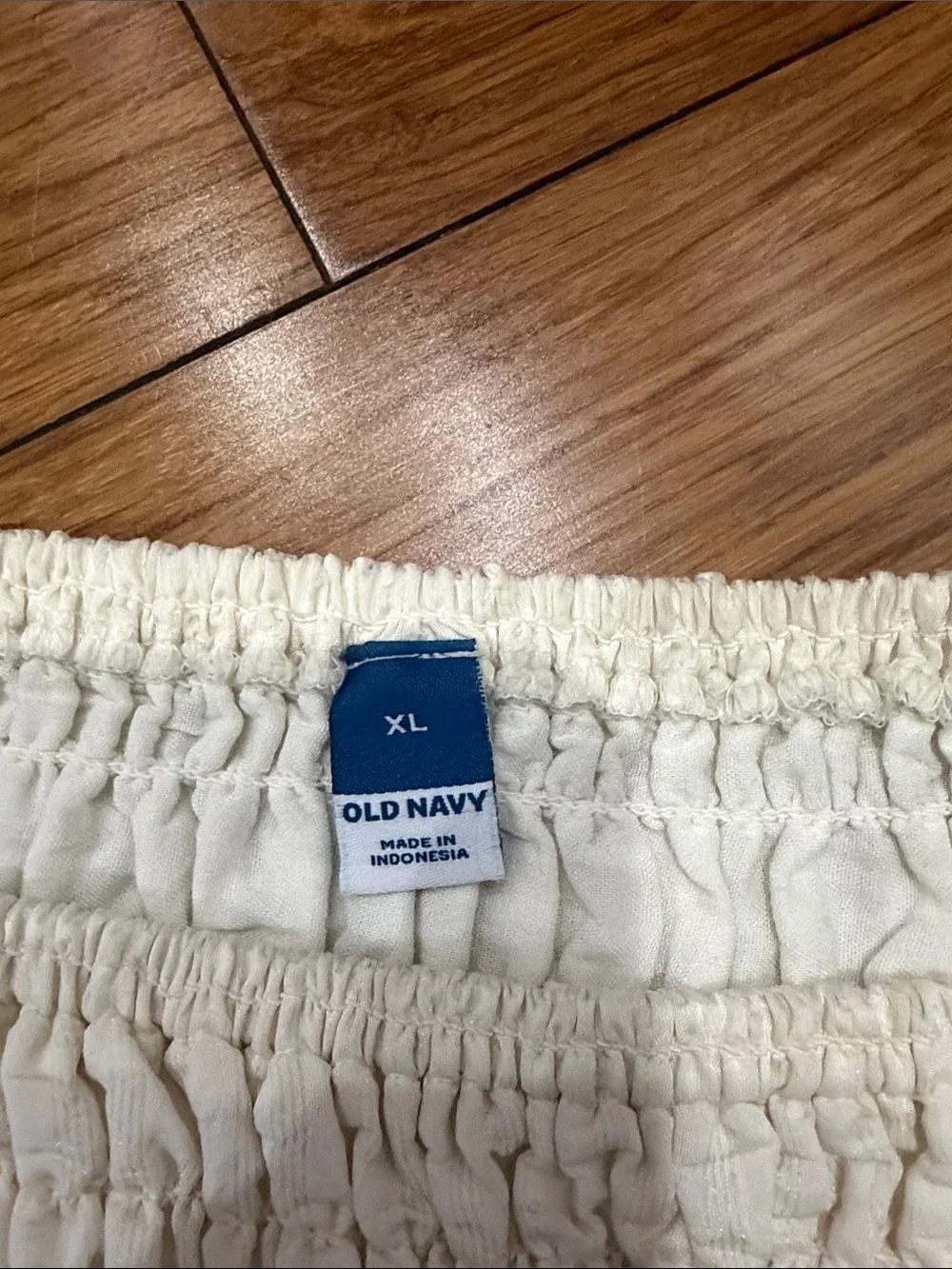 NWOT Old Navy Smocked Puff-Sleeve Women's Top - Cream XL
